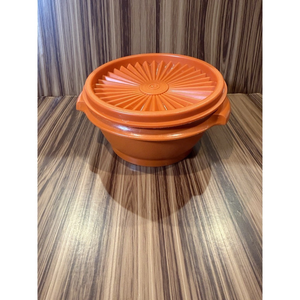 Vintage Tupperware Orange Servalier Bowl & Lid 812-25 Retro Kitchen USA‎